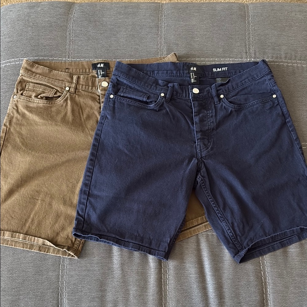 H&M women’s Tan and Blue Slim Fit 2 Shorts. 29